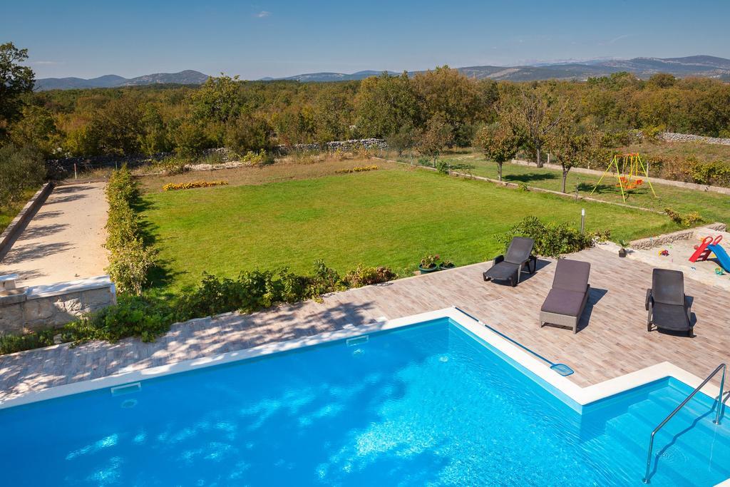 Villa Mery Sestanovac Exterior photo